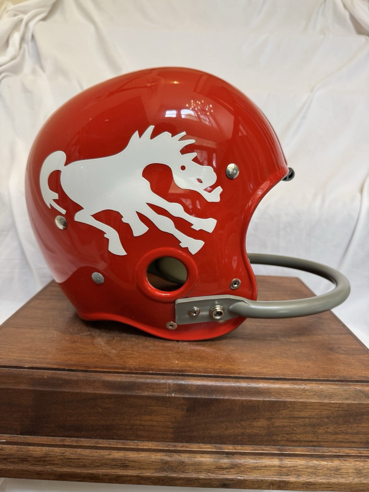 denver broncos leather football helmet Riddell Kra-Lite RK2 1962 White Crazy H – WESTBROOKSPORTSCARDS Variant:Black RAINS MSN Pack 21L Functional snap out interior color_name:Gray