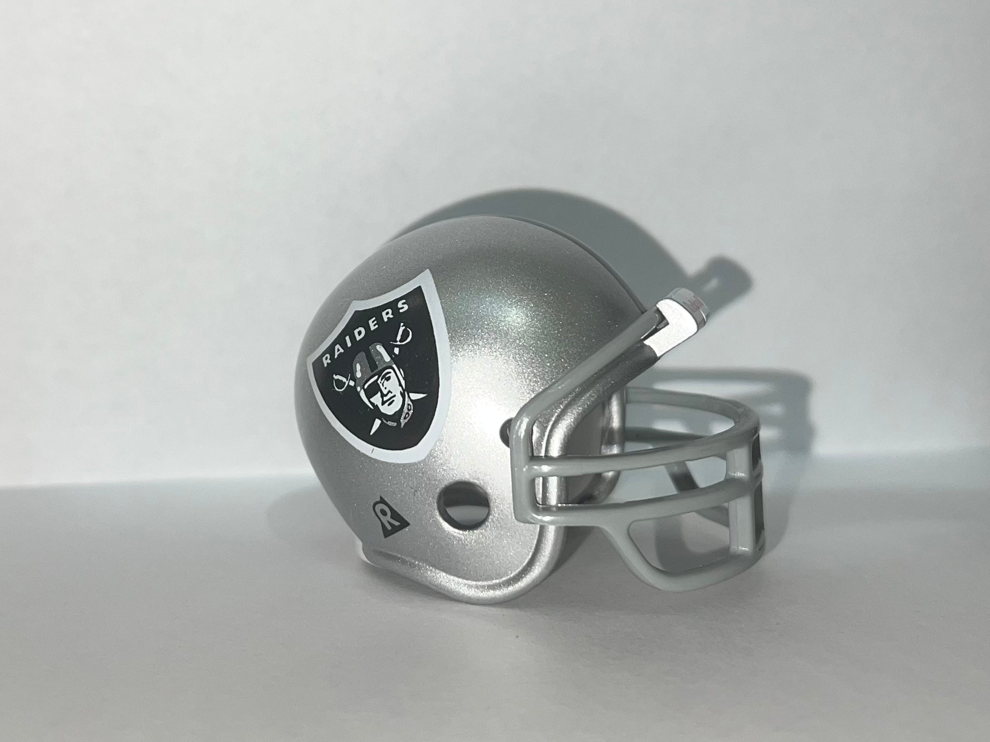 Oakland Raiders Riddell NFL Pocket Pro Helmet  WESTBROOKSPORTSCARDS