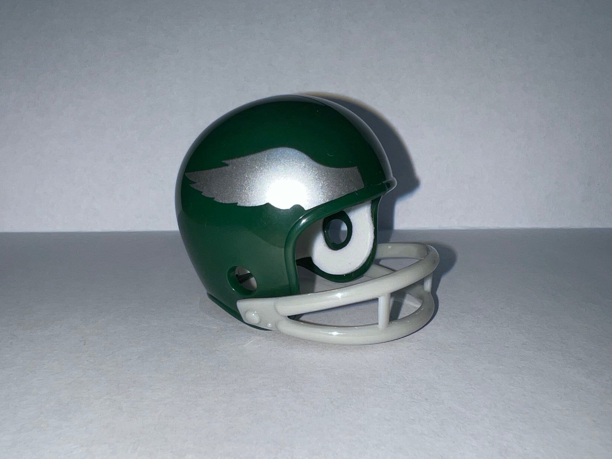 Philadelphia Eagles Riddell 2-Bar NFL Pocket Pro Helmet 1959 Throwback (Green helmet and Silver Wings)  WESTBROOKSPORTSCARDS