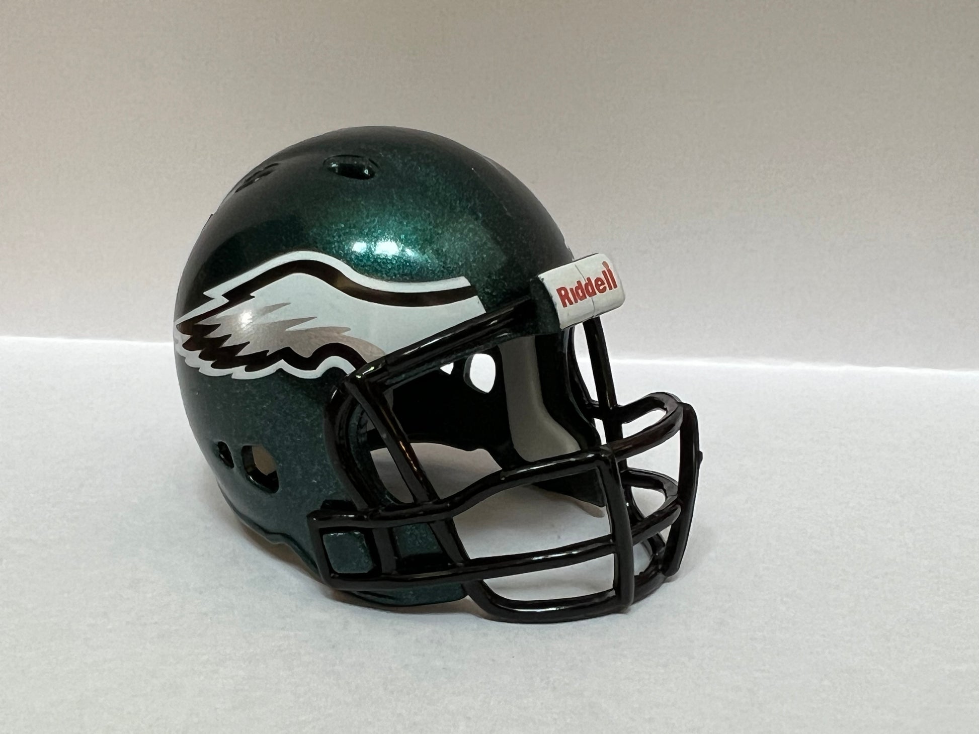 Philadelphia Eagles Revolution Riddell NFL Pocket Pro Helmet  WESTBROOKSPORTSCARDS