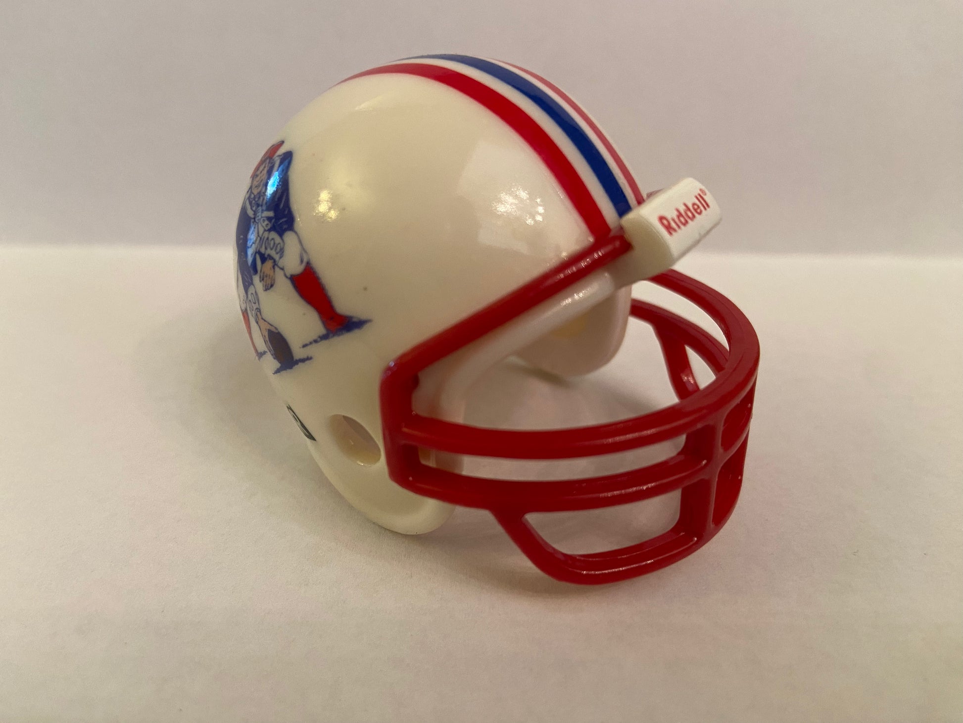 New England Patriots NFL Pocket Pro - 1991 Custom White Helmet, Red Mask  WESTBROOKSPORTSCARDS