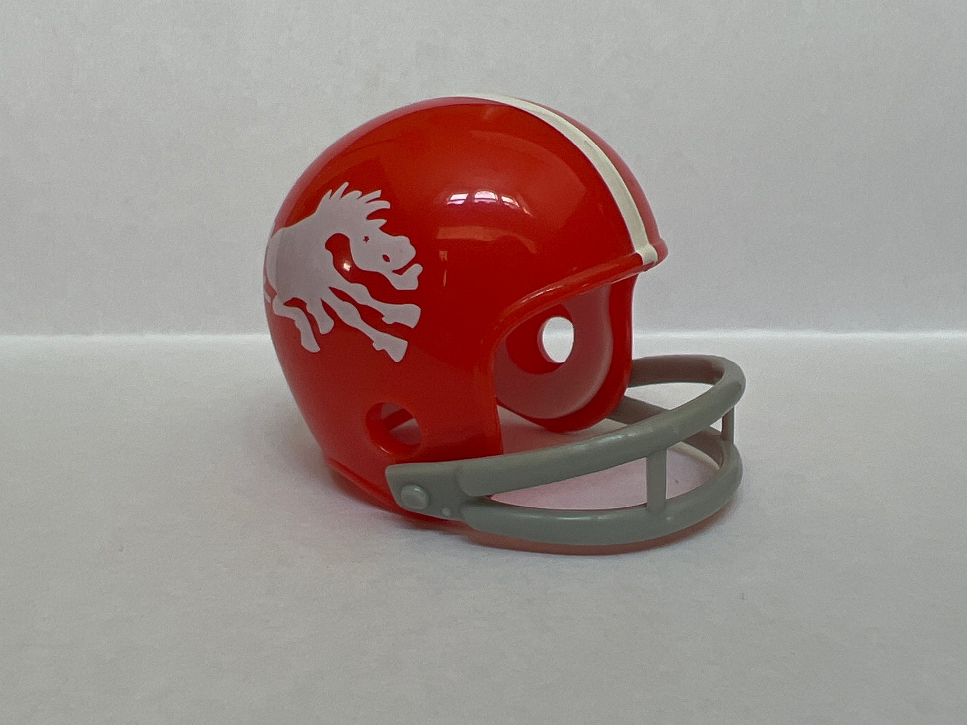 Denver Broncos Riddell NFL 2-Bar Throwback Pocket Pro Helmet 1962 "White Bronco" Throwback  WESTBROOKSPORTSCARDS