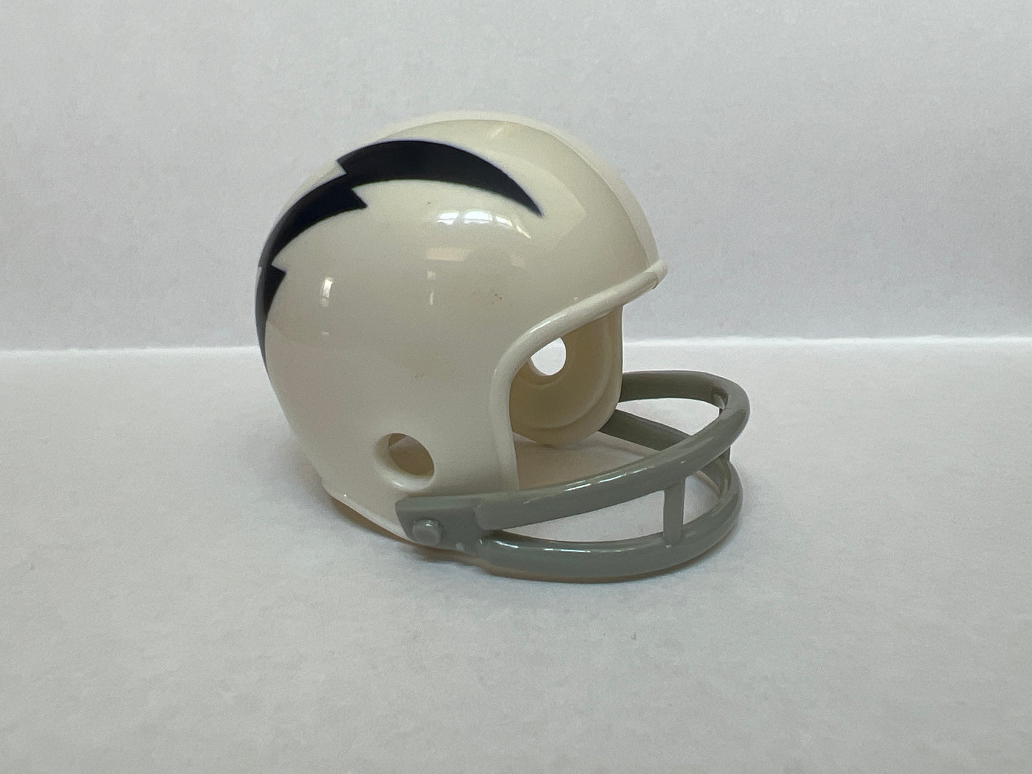 Los Angeles Chargers Riddell NFL 2-Bar Pocket Pro Helmet 1960 Throwback (White helmet Blue bolt) WESTBROOKSPORTSCARDS