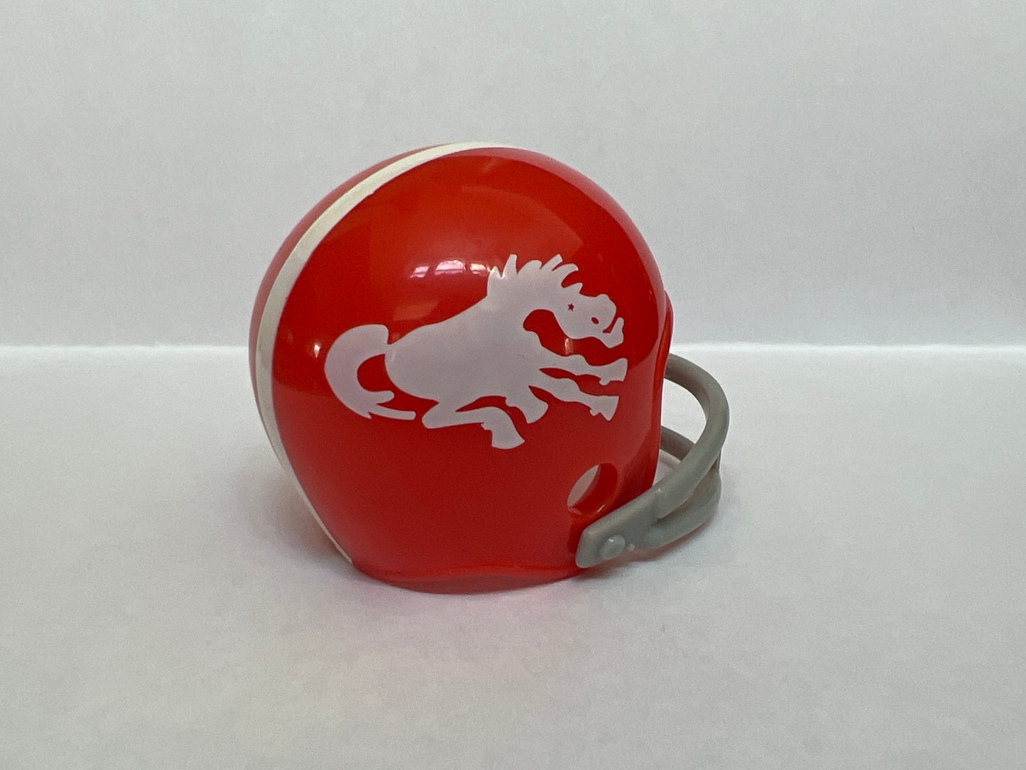 Denver Broncos Riddell NFL 2-Bar Throwback Pocket Pro Helmet 1962 "White Bronco" Throwback WESTBROOKSPORTSCARDS