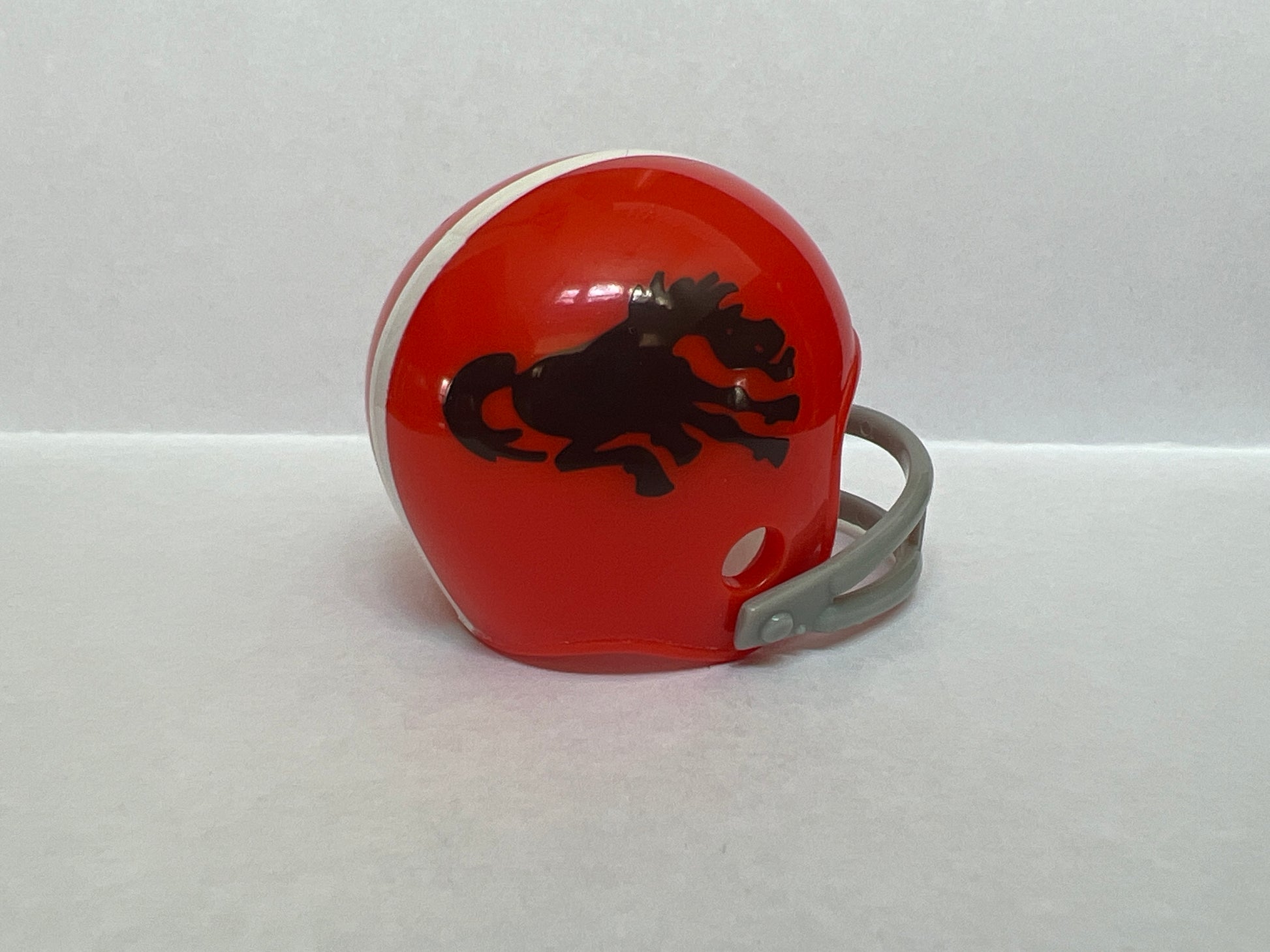 Denver Broncos Riddell NFL 2-Bar Throwback Pocket Pro Helmet 1962 "Brown Bronco" Throwback  WESTBROOKSPORTSCARDS