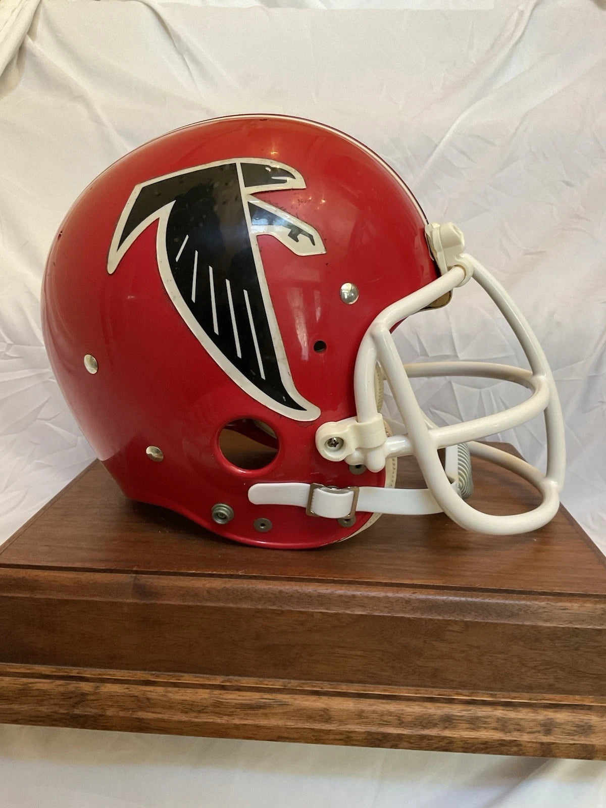 Authentic Riddell 1970s Atlanta Falcons Vintage Football Helmet – WESTBROOKSPORTSCARDS