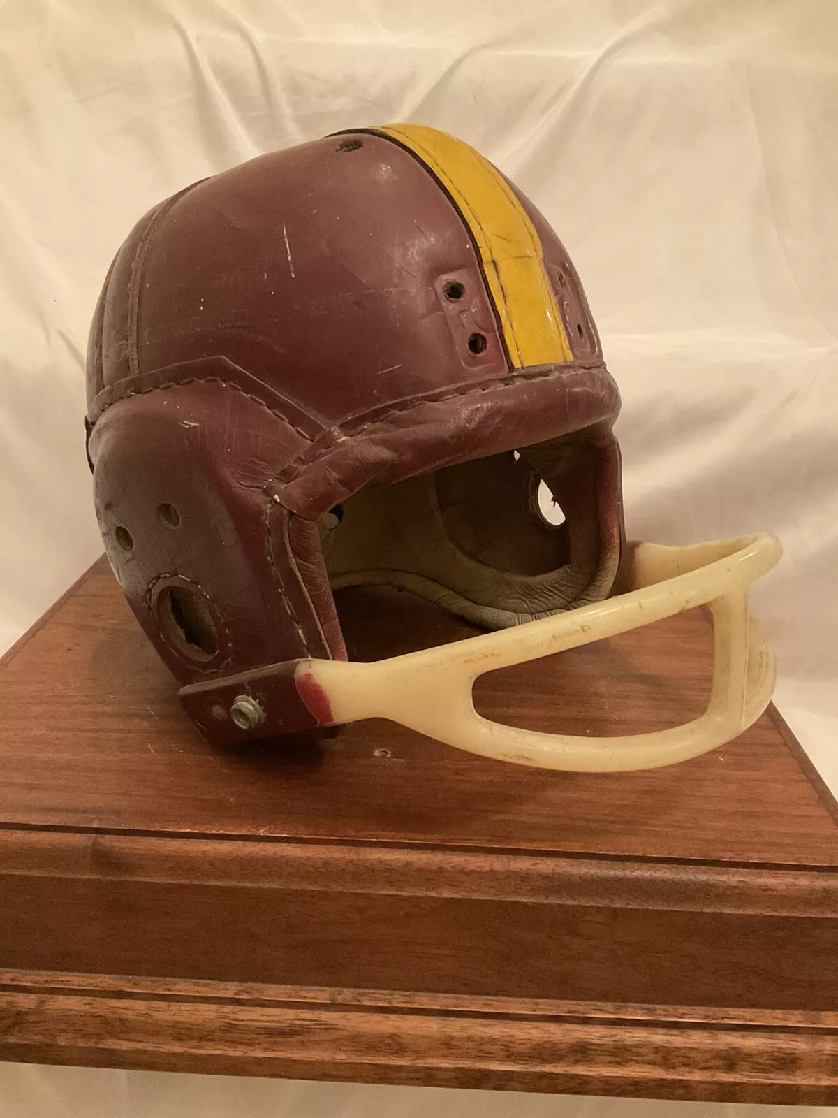 MacGregor Authentic H612 Leather Suspension Football Helmet Size 7 1/8 USC WESTBROOKSPORTSCARDS