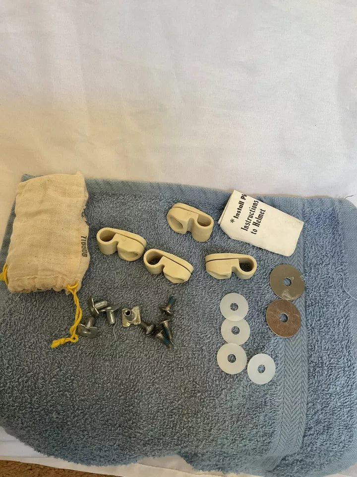 Vintage Original Schutt Cramer Pro-Guard Full Set White Clips And Hardware Set WESTBROOKSPORTSCARDS
