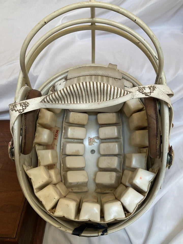 Vintage Riddell WD-1 New Jersey Oaks 1984 Game Used Football Helmet WESTBROOKSPORTSCARDS