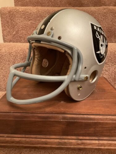 Original Vintage 1960s-1970s Wilson Football Helmet Size 7 Oakland Raiders Sports Mem, Cards & Fan Shop:Fan Apparel & Souvenirs:Football-NFL Wilson   