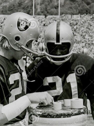 Vintage Riddell Kra-Lite TK2 Football Helmet-1973 Oakland Raiders Cliff Branch Sports Mem, Cards & Fan Shop:Fan Apparel & Souvenirs:Football-NFL WESTBROOKSPORTSCARDS