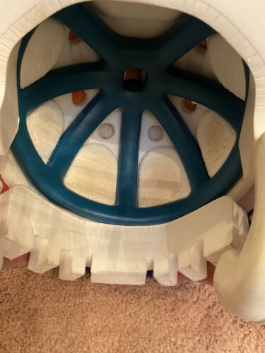 Authentic Vintage Detroit Lions Schutt Size Medium Football Helmet 2010 Sports Mem, Cards & Fan Shop:Game Used Memorabilia:Football-NFL:Helmet WESTBROOKSPORTSCARDS