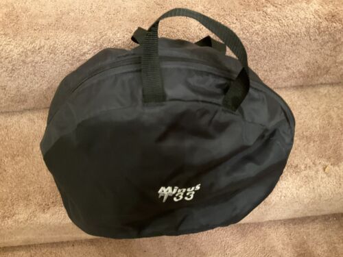 Minus 33 Black Fleeced Lined Zipper Helmet Bag with Handles & Ventilation Hole Sports Mem, Cards & Fan Shop:Fan Apparel & Souvenirs:Football-NFL Air