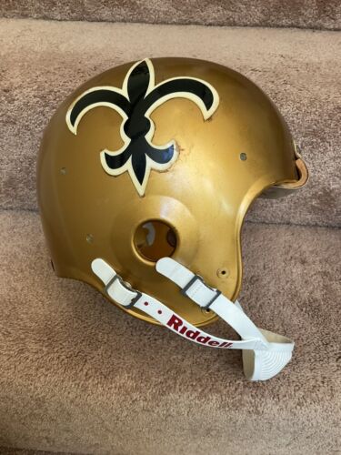 New Orleans Saints Vintage Riddell 1976 Kra-Lite II PAC-3 Football Hel – WESTBROOKSPORTSCARDS New Orleans Saints Vintage Riddell 1976 Kra-Lite II PAC-3 Football Hel – WESTBROOKSPORTSCARDS