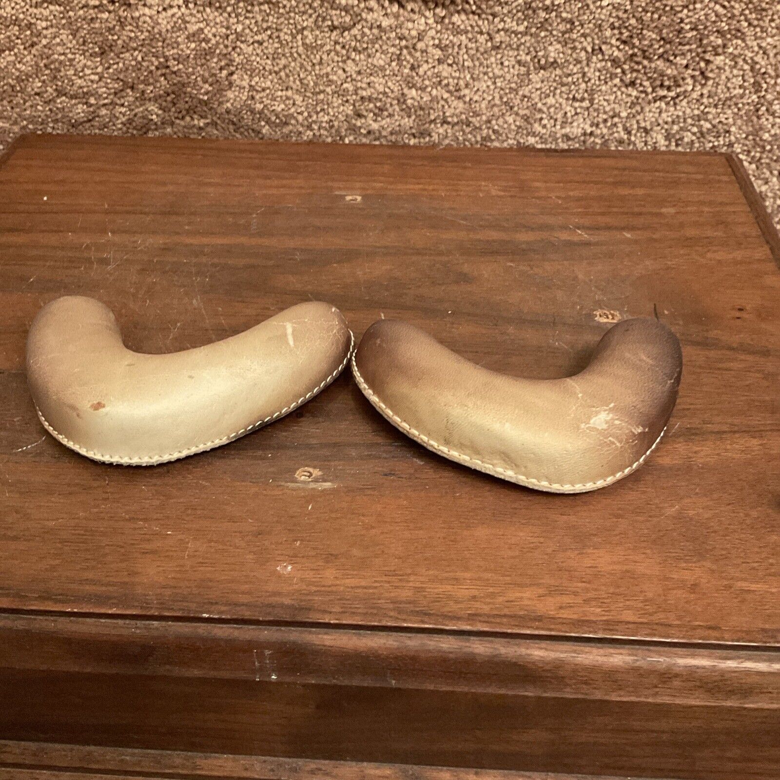 Authentic Vintage Riddell X-Large Football Helmet Jaw Pads still pliable Sporting Goods:Team Sports:Football:Clothing, Shoes & Accessories:Helmets & Hats Riddell