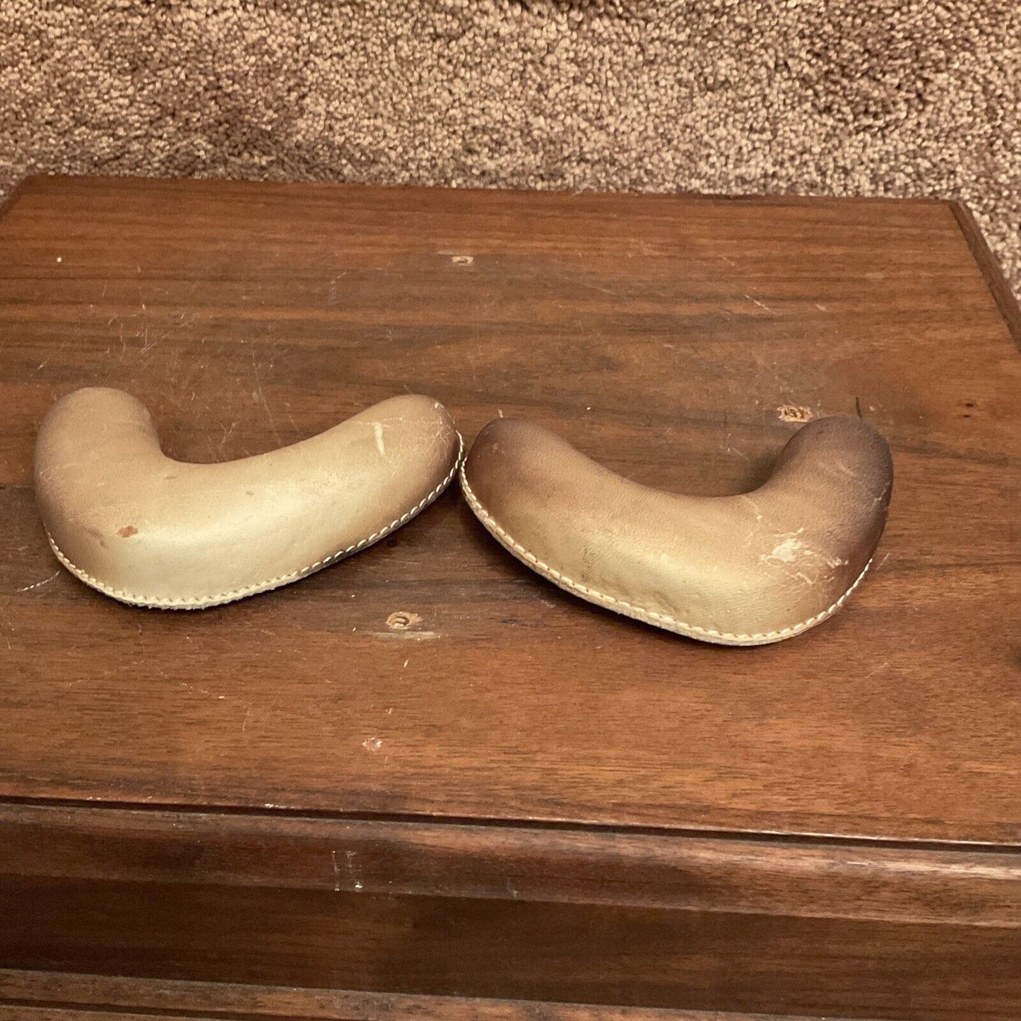 Authentic Vintage Riddell X-Large Football Helmet Jaw Pads still pliable Sporting Goods:Team Sports:Football:Clothing, Shoes & Accessories:Helmets & Hats Riddell   