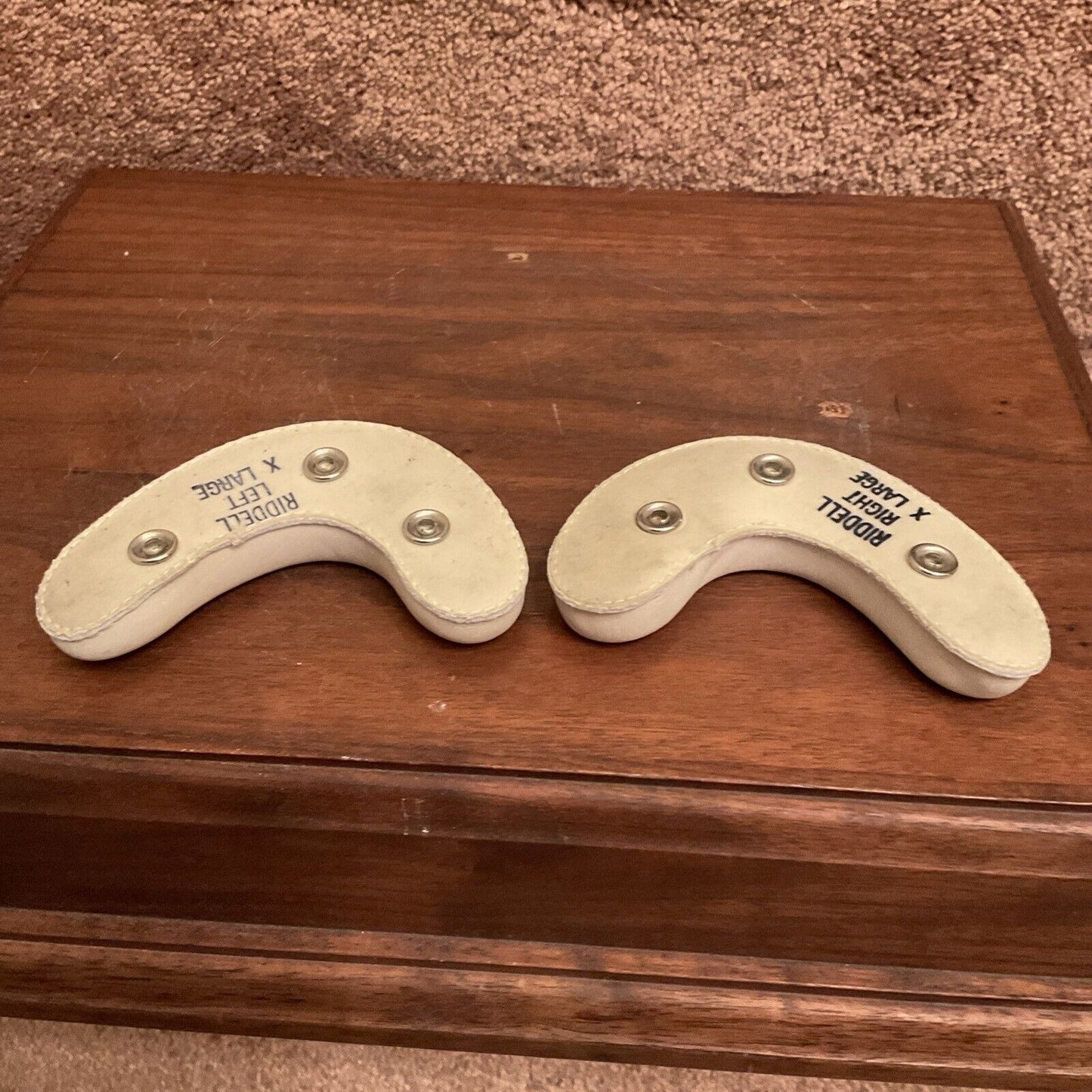 Authentic Vintage Riddell X-Large Football Helmet Jaw Pads Minty & still pliable Sporting Goods:Team Sports:Football:Clothing, Shoes & Accessories:Helmets & Hats Riddell   