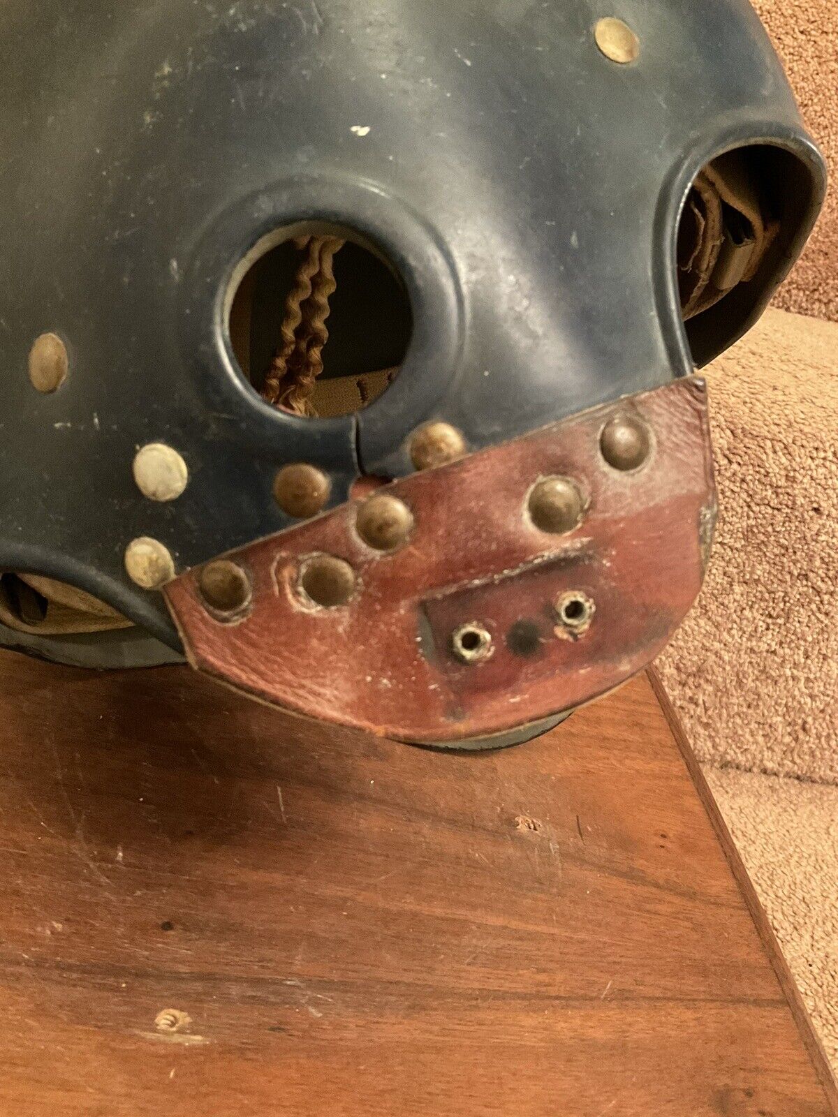 Riddell 1950s RT2 Vintage Football Helmet Rare Snap In Jaw Pads Type Repairs! Sports Mem, Cards & Fan Shop:Fan Apparel & Souvenirs:Football-NFL Riddell   