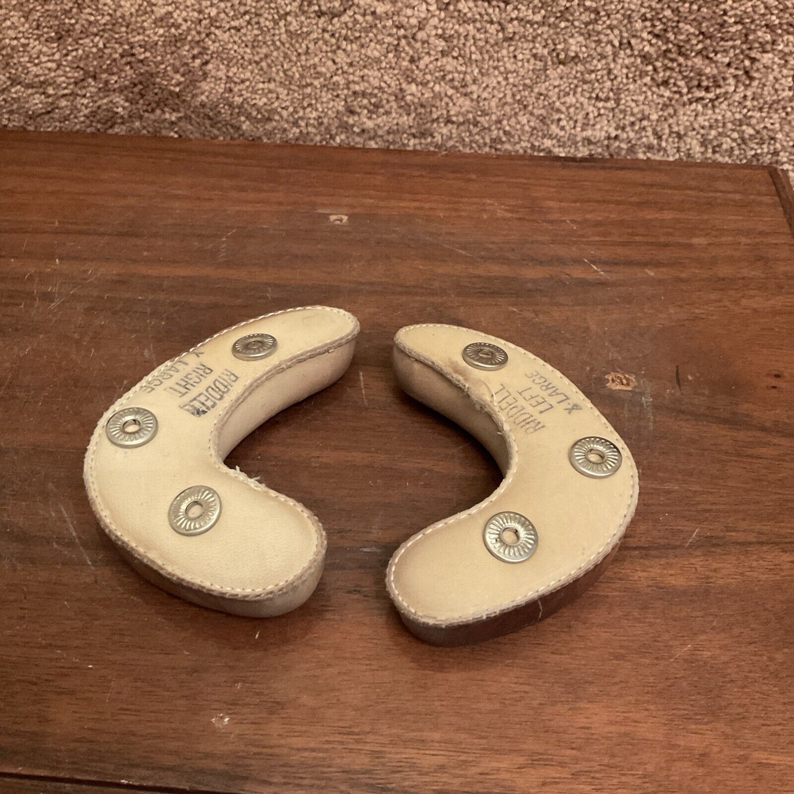 Authentic Vintage Riddell X-Large Football Helmet Jaw Pads still pliable Sporting Goods:Team Sports:Football:Clothing, Shoes & Accessories:Helmets & Hats Riddell