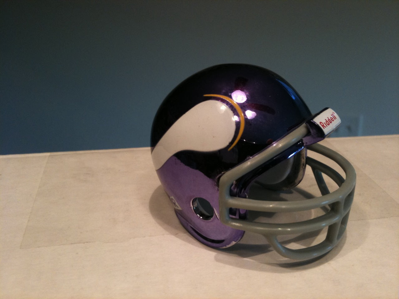 Minnesota Vikings Riddell NFL Pocket Pro Helmet 1961-1979 Throwback Chrome (with Grey Mask)  WESTBROOKSPORTSCARDS