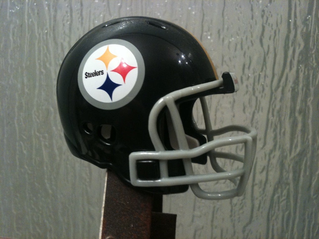 cheap minature pittsburg steelers football helmets Pittsburgh Steelers Revolution Riddell NFL Pocket Pro Helmet (Throwbac – WESTBROOKSPORTSCARDS