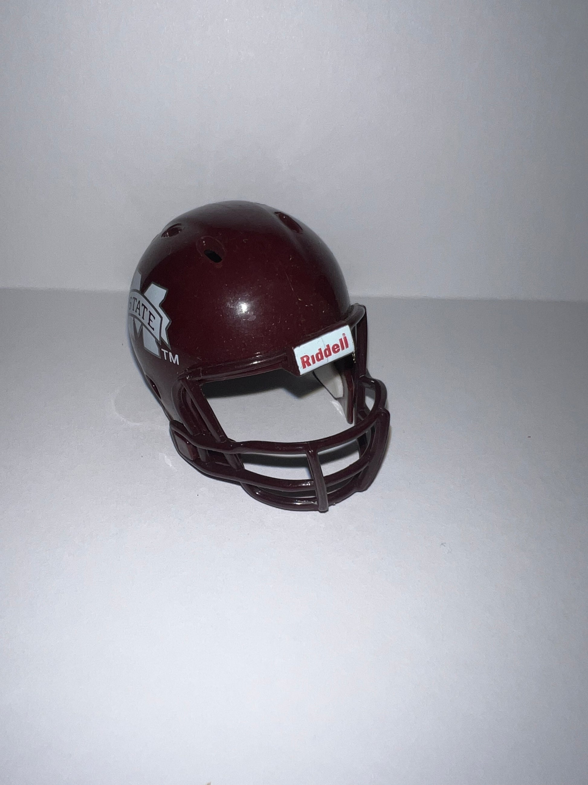 Mississippi State Bulldogs Riddell NCAA Pocket Pro Revolution Pocket Pro Helmet WESTBROOKSPORTSCARDS