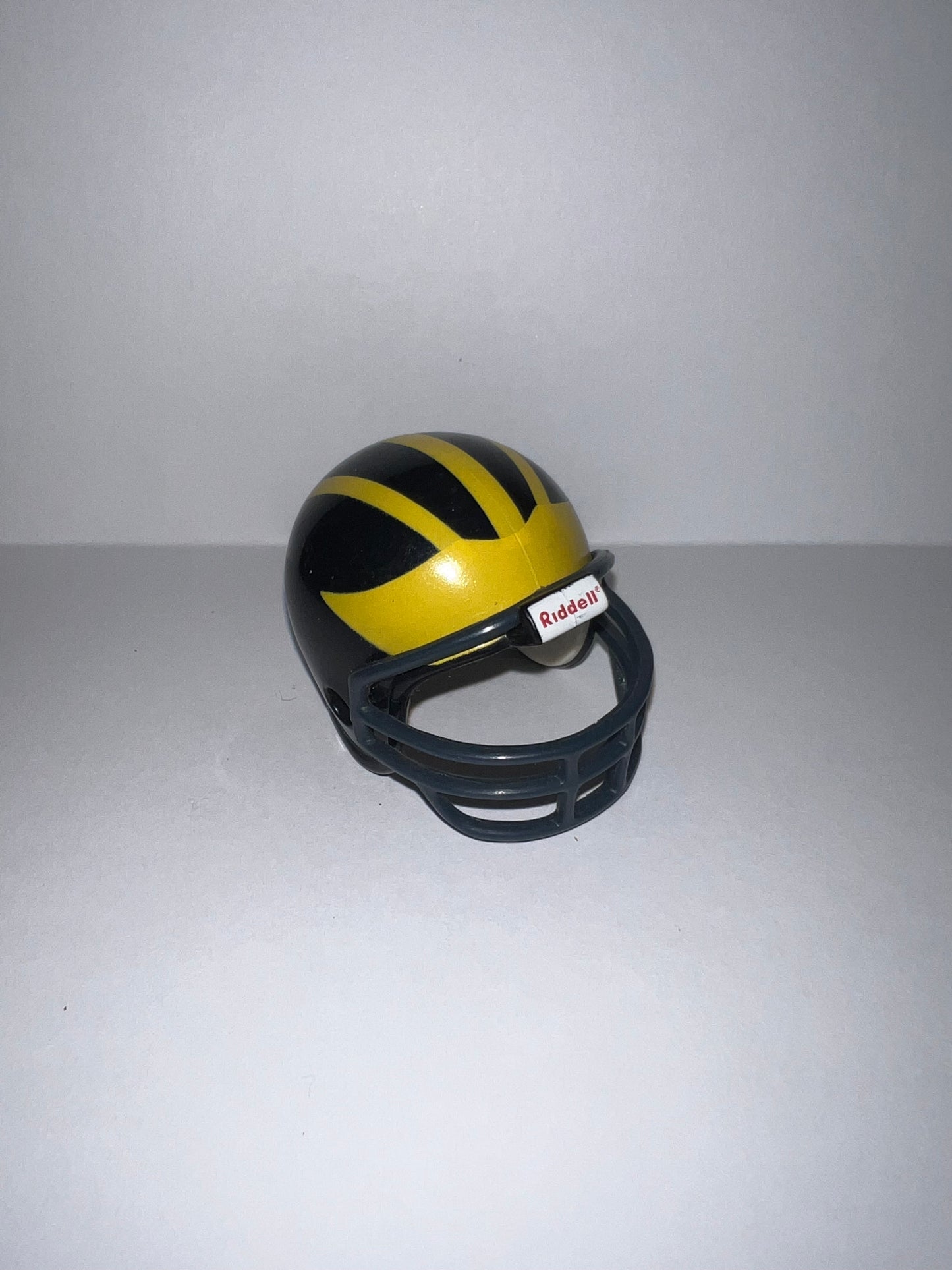 Michigan Wolverines Riddell NCAA Pocket Pro Helmet Throwback WESTBROOKSPORTSCARDS