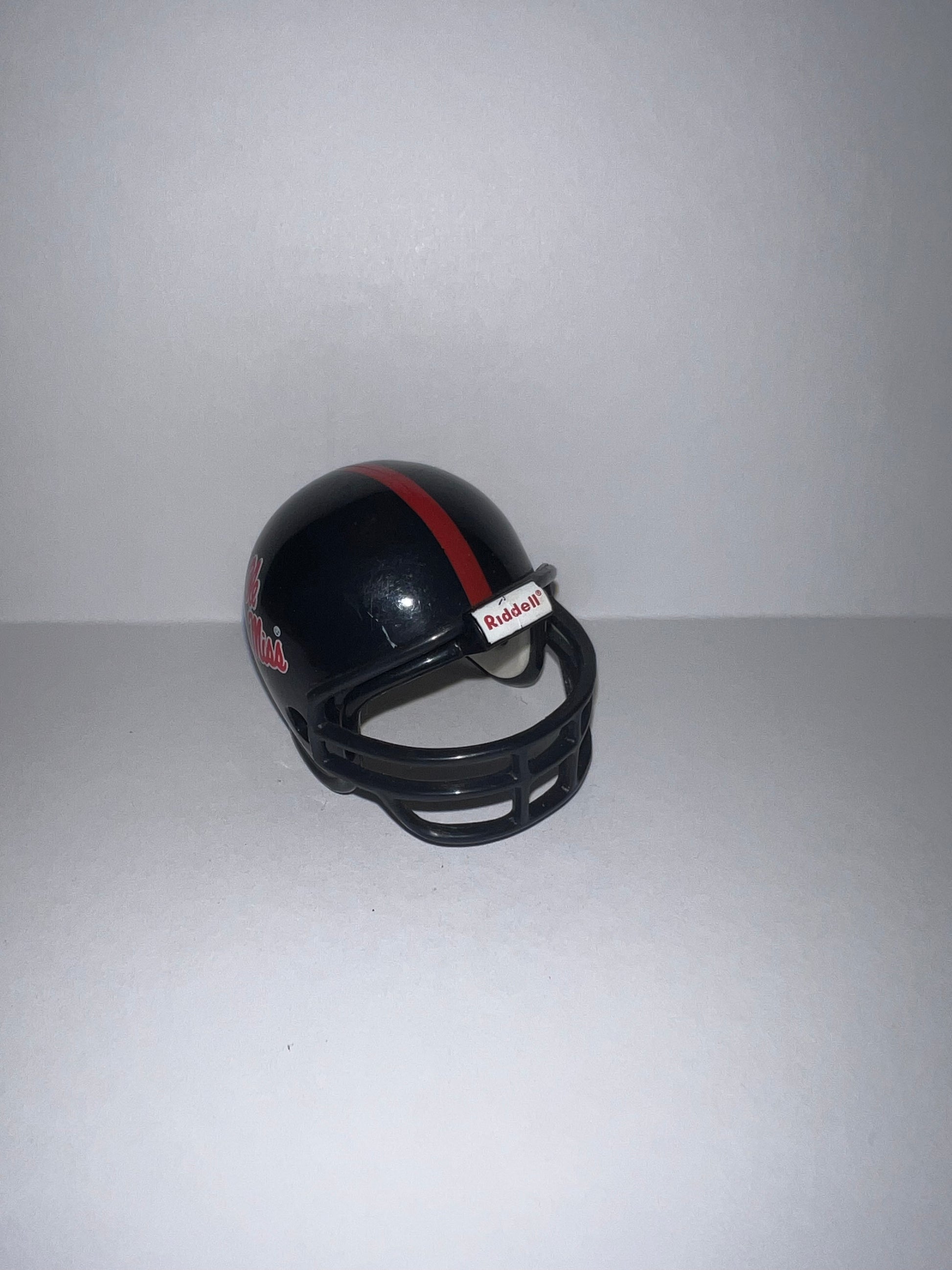 Ole Miss Rebels Riddell NCAA Pocket Pro Helmet Throwback WESTBROOKSPORTSCARDS