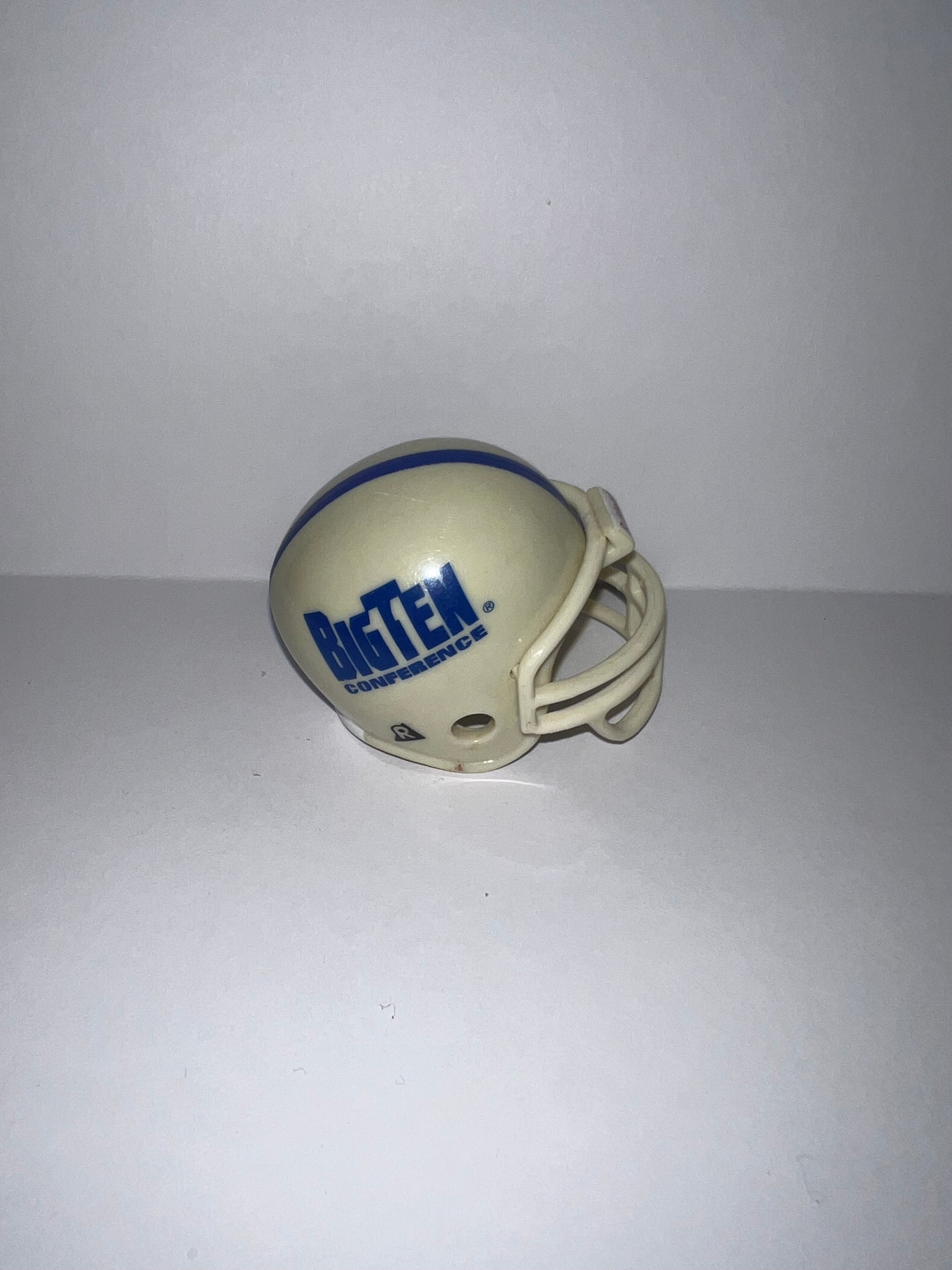 Big Ten Conference Logo Helmet Riddell NCAA Pocket Pro Helmet Throwback WESTBROOKSPORTSCARDS