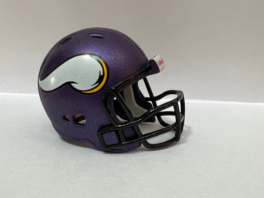 Riddell Pocket Pro and Throwback Pocket Pro mini helmets ( NFL ): Minnesota Vikings Throwback Revolution Pocket Pro Helmet (Detailed Horns)