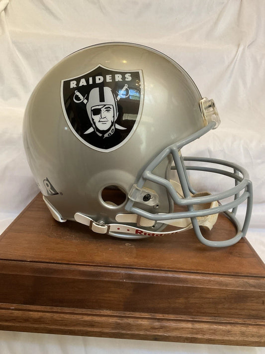 Oakland Raiders RIddell VSR-4 Vintage And Original Football Helmet WESTBROOKSPORTSCARDS