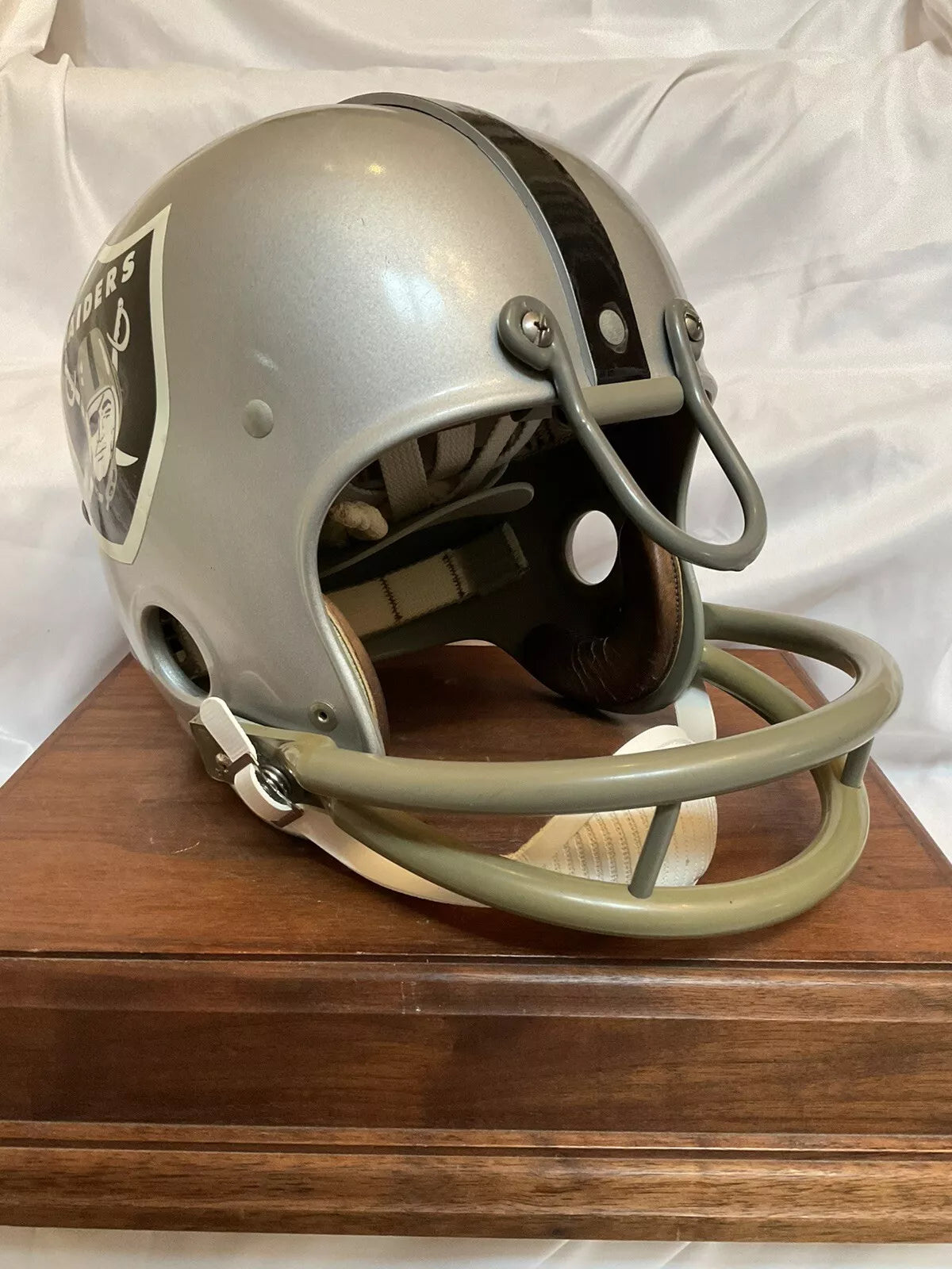 Riddell Kra-Lite RK2 Suspension Football Helmet Oakland Raiders Jim Otto  WESTBROOKSPORTSCARDS   