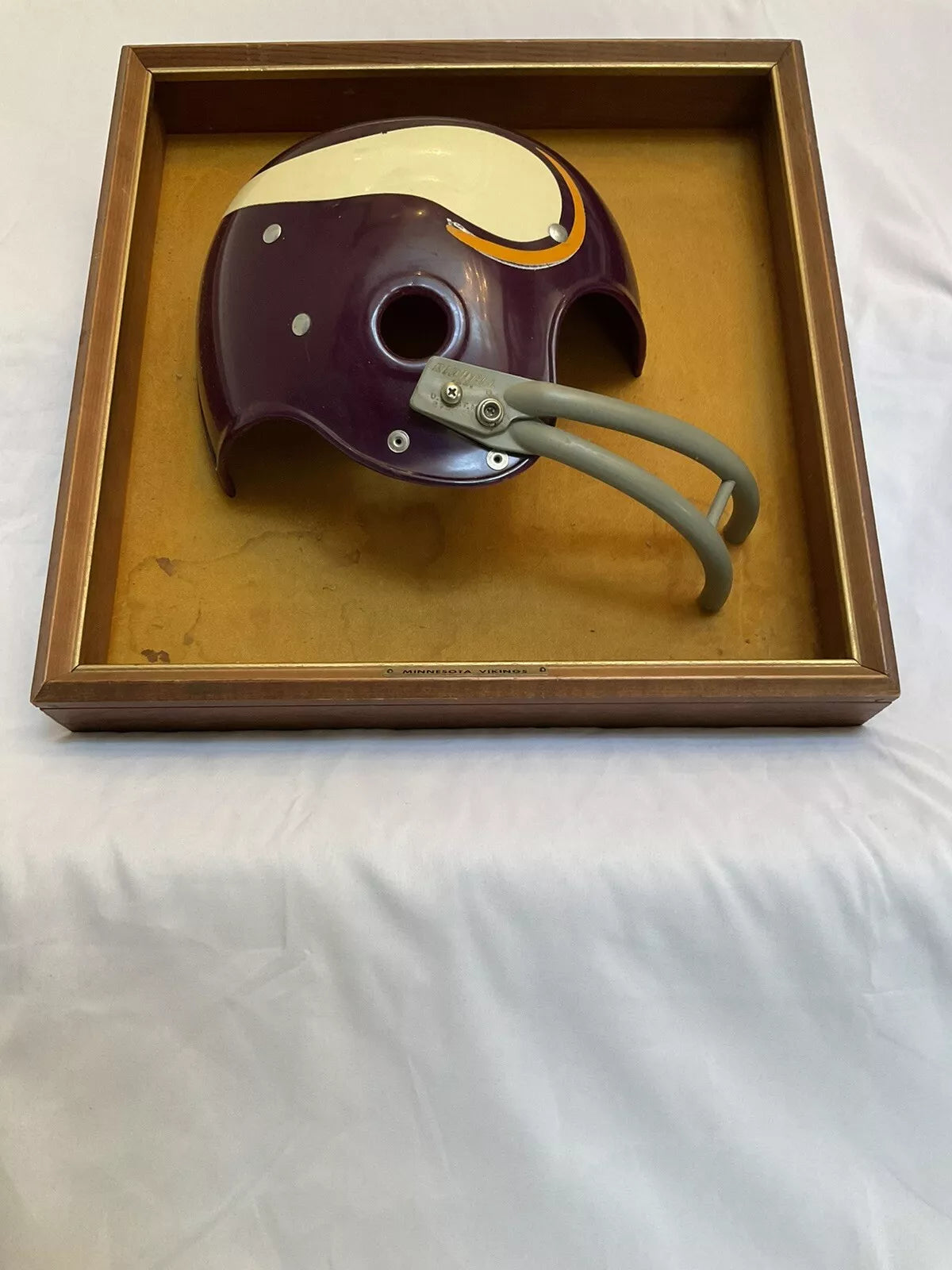 Minnesota Vikings Vintage RIDDell Kra-Lite RK Full Size Football Helmet Plaque  WESTBROOKSPORTSCARDS   