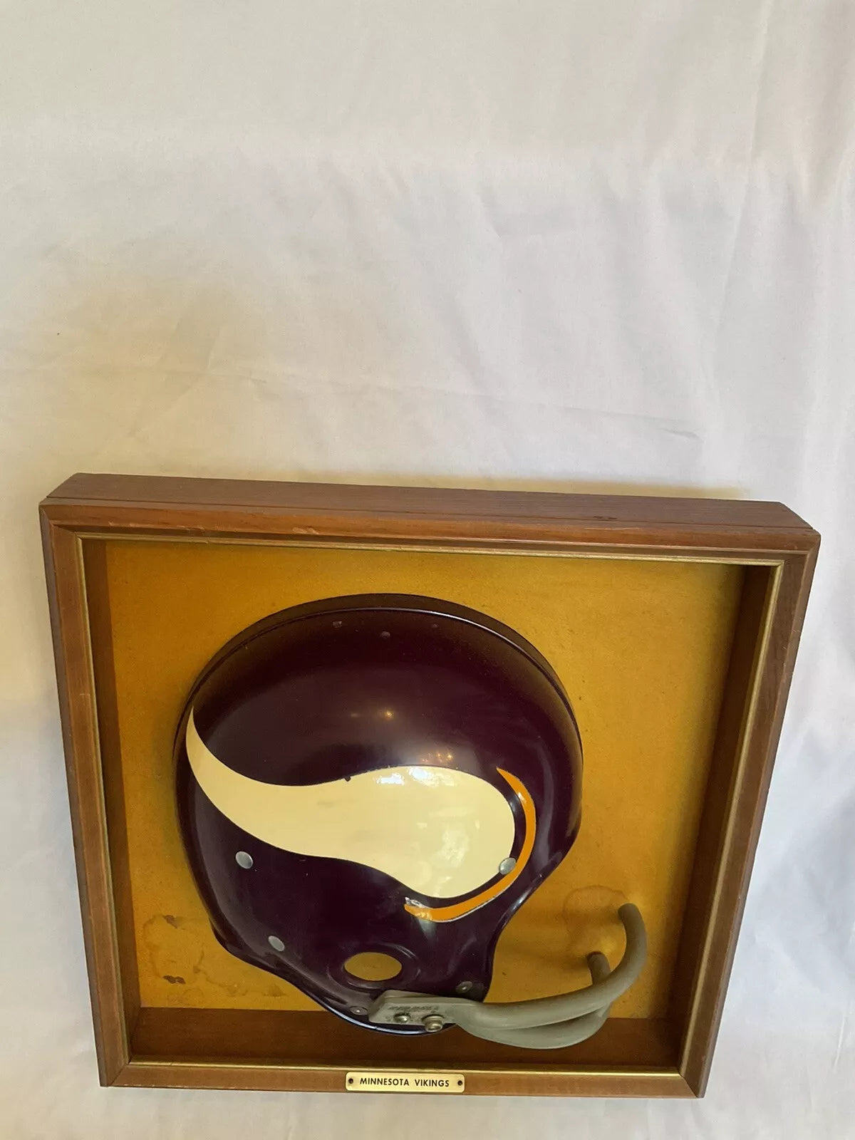 Minnesota Vikings Vintage RIDDell Kra-Lite RK Full Size Football Helmet Plaque  WESTBROOKSPORTSCARDS   