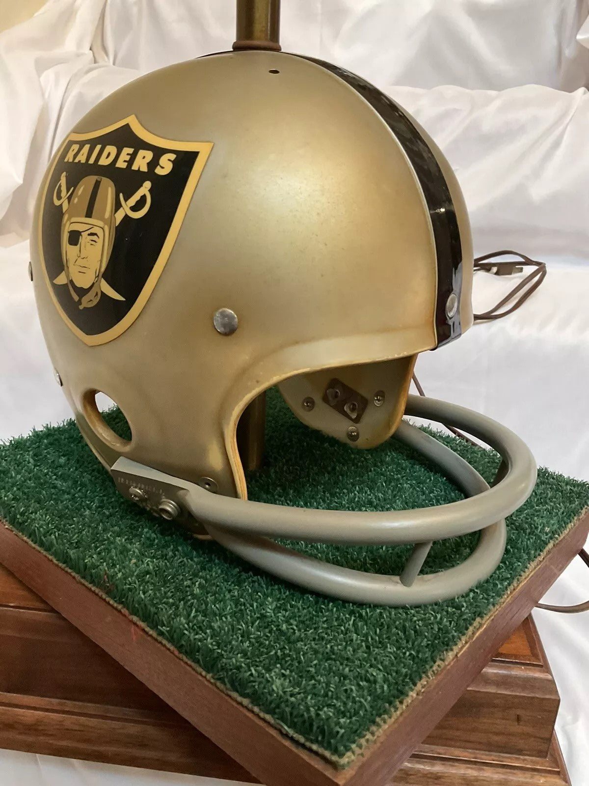 Vintage Riddell 1973 Oakland Raiders Kra-Lite Old Football Helmet Lamp Rare!  WESTBROOKSPORTSCARDS   