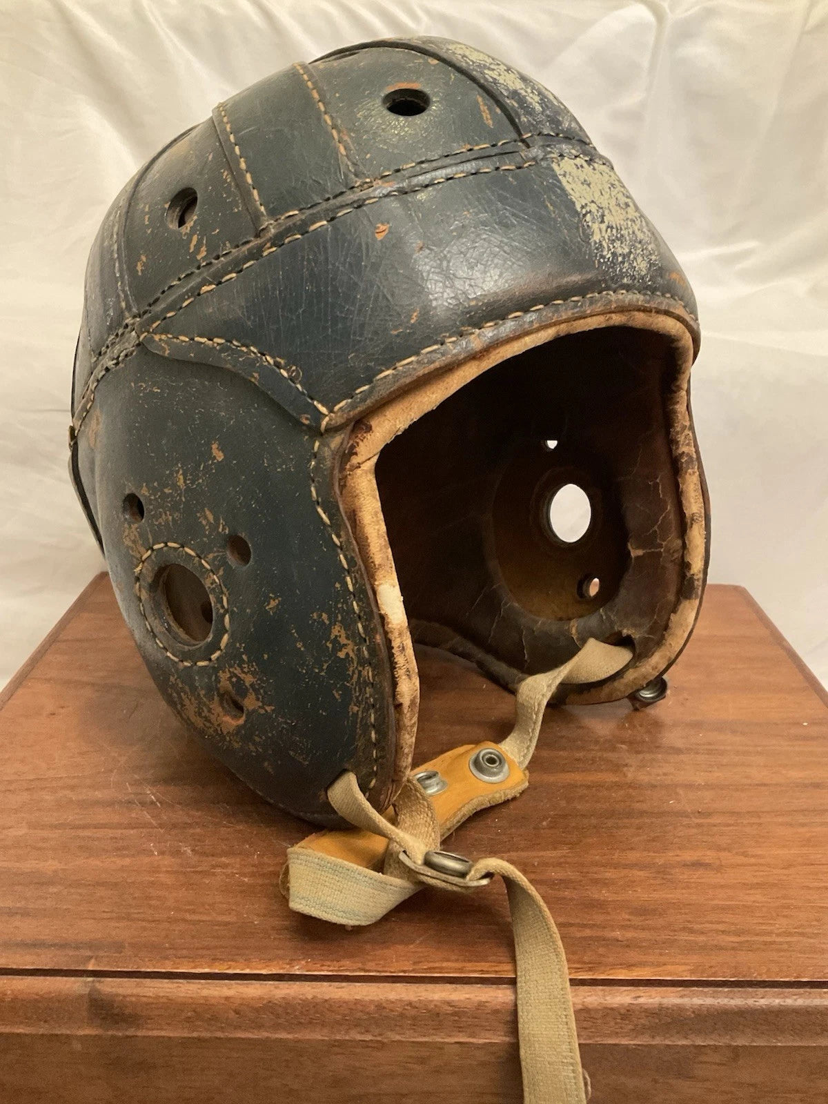 Rawlings 15 Authentic Leather Suspension Football Helmet Size 7! – WESTBROOKSPORTSCARDS