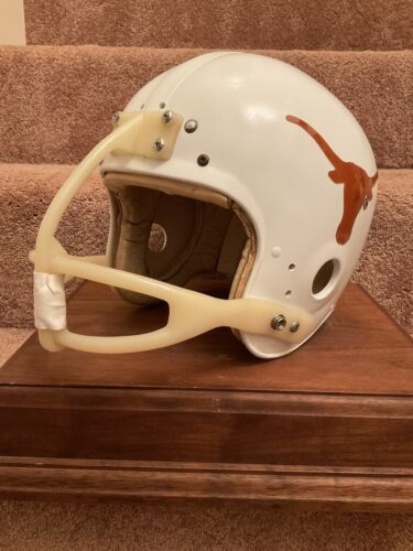Vintage 1969-1970s Wilson Football Helmet Custom Texas Longhorns Steve – WESTBROOKSPORTSCARDS Vintage 1969-1970s Wilson Football Helmet Custom Texas Longhorns Steve – WESTBROOKSPORTSCARDS