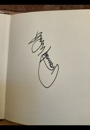 Randy White Autographed 1982 Dallas Cowboys Blue Book III Media Guide Fan Book Sports Mem, Cards & Fan Shop:Autographs-Original:Football-NFL:Other Autographed NFL Items WESTBROOKSPORTSCARDS   