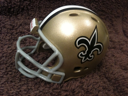 Riddell Pocket Pro and Throwback Pocket Pro mini helmets ( NFL ): New Orleans Saints Revolution Pocket Pro Helmet (Throwback Gray mask)
