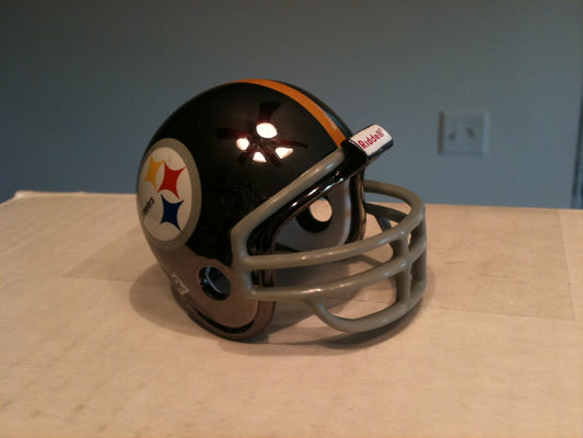 Riddell Pocket Pro and Throwback Pocket Pro mini helmets ( NFL ): Pittsburgh Steelers 1963-1976 Throwback Chrome Pocket Pro Helmet (Gray Mask)
