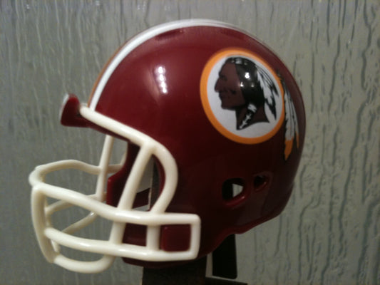Riddell Pocket Pro and Throwback Pocket Pro mini helmets ( NFL ): Washington Redskins Revolution Pocket Pro Helmet (Alternate White mask)
