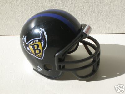 Riddell Pocket Pro and Throwback Pocket Pro mini helmets ( NFL ): Baltimore Ravens Throwback Pocket Pro Helmet (Original Logo)