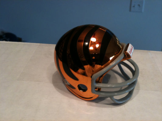 Riddell Pocket Pro and Throwback Pocket Pro mini helmets ( NFL ): Cincinnati Bengals Throwback Chrome Pocket Pro Helmet (Current helmet with Grey Mask)