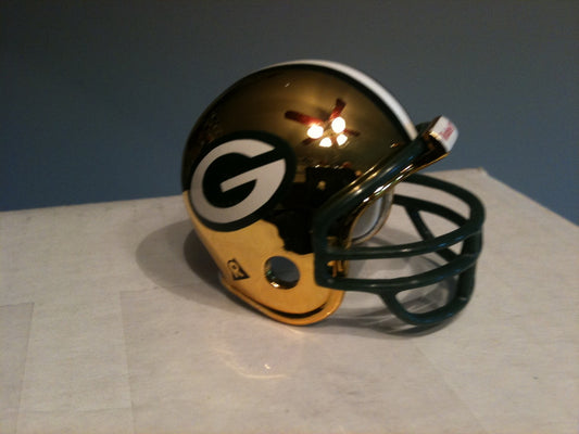 Riddell Pocket Pro and Throwback Pocket Pro mini helmets ( NFL ): Green Bay Packers Chrome Pocket Pro Helmet